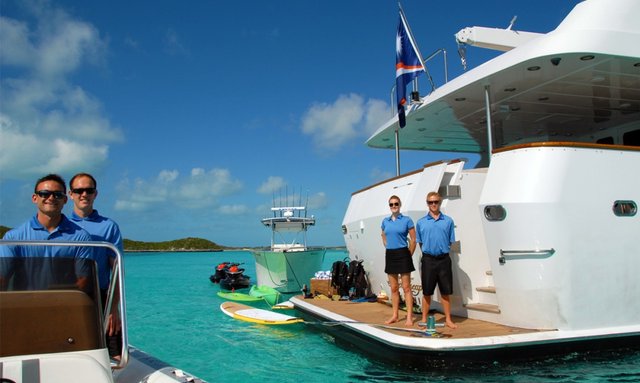 Charter Motor Yacht 'SWEET ESCAPE' in the Caribbean this Thanksgiving 