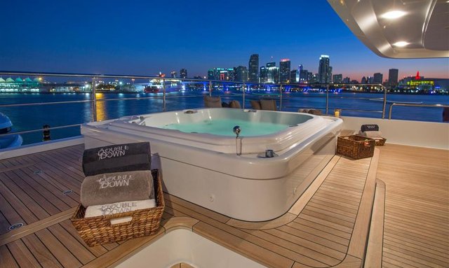 M/Y ‘Double Down’ offers wintertime charter special