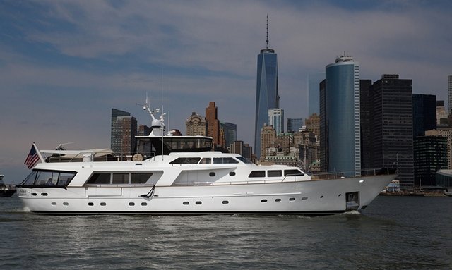 Superyacht SIMA Offers Luxury New York Charter 