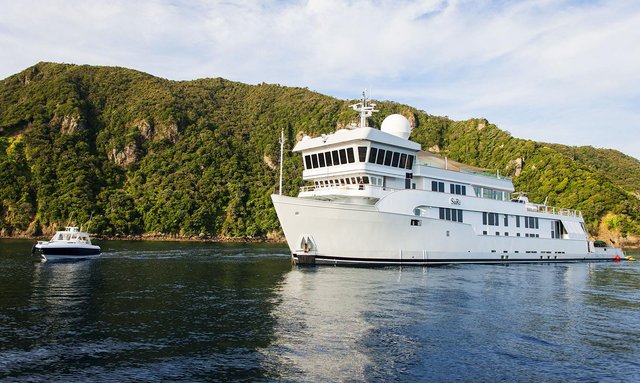 Charter Yacht SURI Provides Aid To Saint Martin