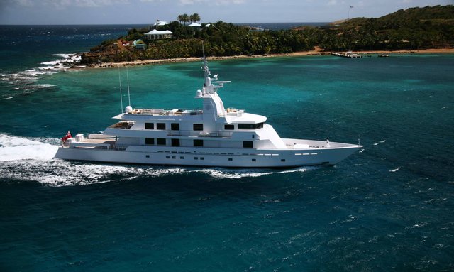 53M M/Y MIZU: Yacht charter special available in the Bahamas