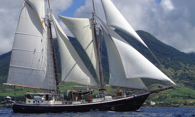 S/Y ‘Bonnie Lynn’ Open for America’s Cup Charter