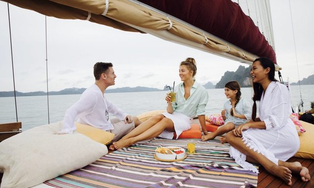 Escape to Thailand On Board S/Y ‘Orient Pearl’
