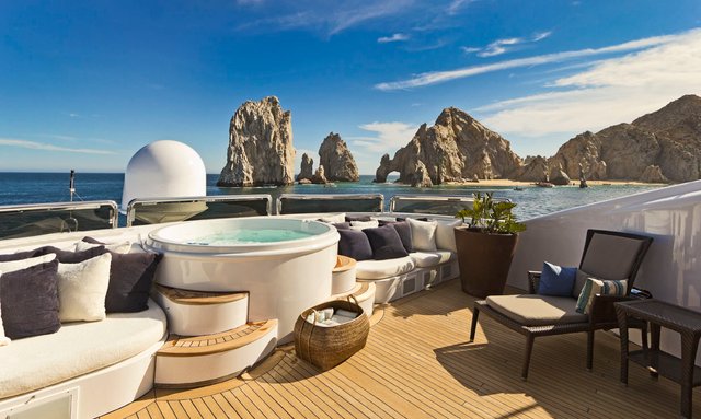 M/Y ‘Azteca II’ Opens for New Year’s Charter in Costa Rica