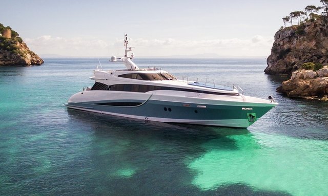 Boat charter BENITA BLUE offers last minute Balearic escape