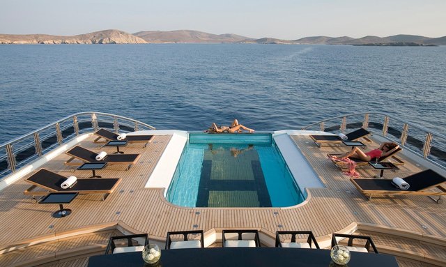 10 Top Charter Yachts With Swimming Pools