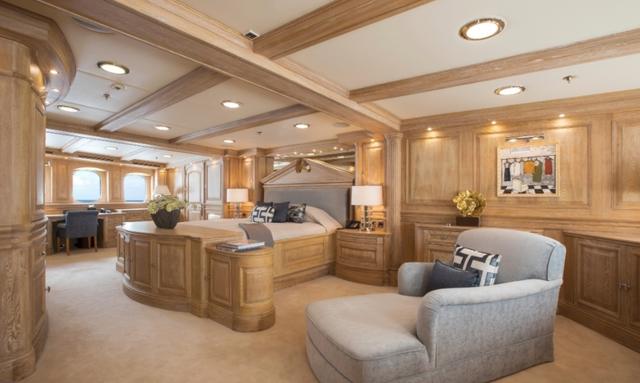 Vast master suite on Nero