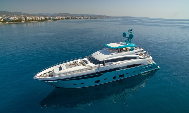 VIDEO: Yachts Miami Beach 2017 - Colourful 130ft Superyacht ANKA Arrival