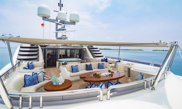 Sun Deck with Jacuzzi & Shades on Calypso
