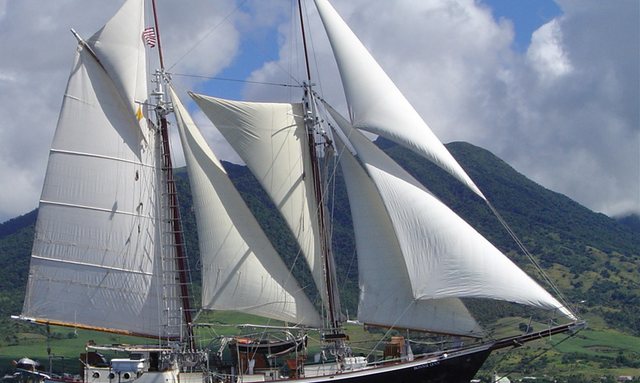 S/Y ‘Bonnie Lynn’ Open for America’s Cup Charter