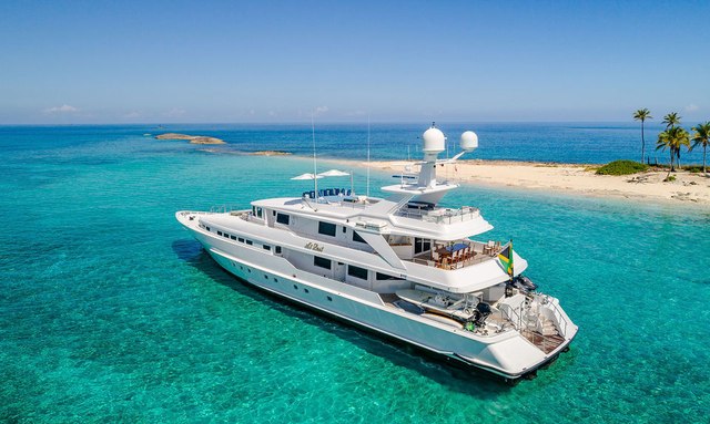 Bahamas charter special: last-minute availability for 44m AT LAST