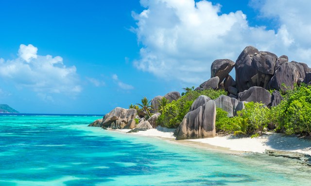Seychelles yacht charter special offered by 60m luxury yacht ‘St David’