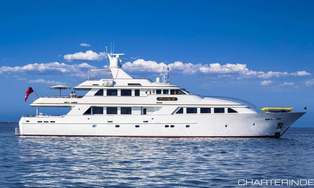 M/Y ‘Lady J’ Open for New Year’s in the Caribbean