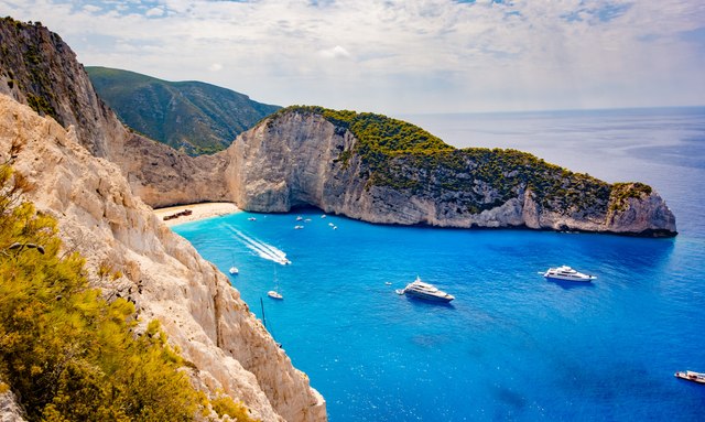 New regulation on yachts chartering in Greece to go ahead