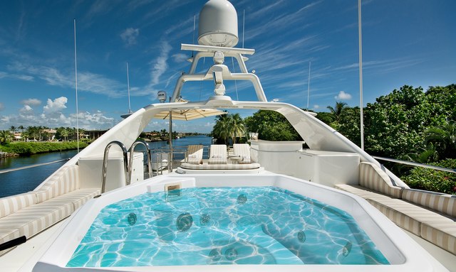 M/Y SIETE Offers 4th Of July Special In The Bahamas