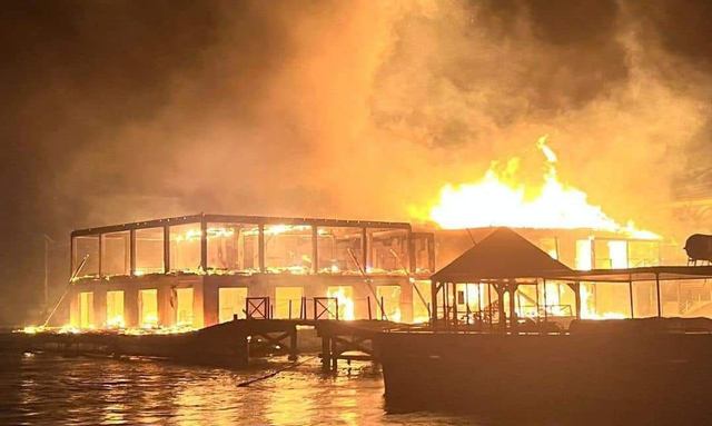 Popular beach bar burns down in Antigua 