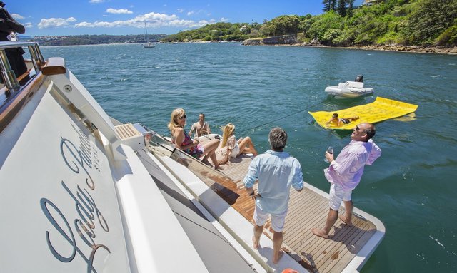 Discover the Whitsundays With M/Y ‘Lady Pamela’ 