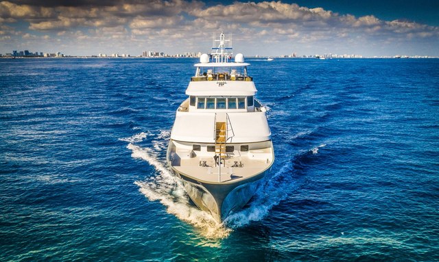 M/Y LOON to provide emergency aid to the Bahamas 