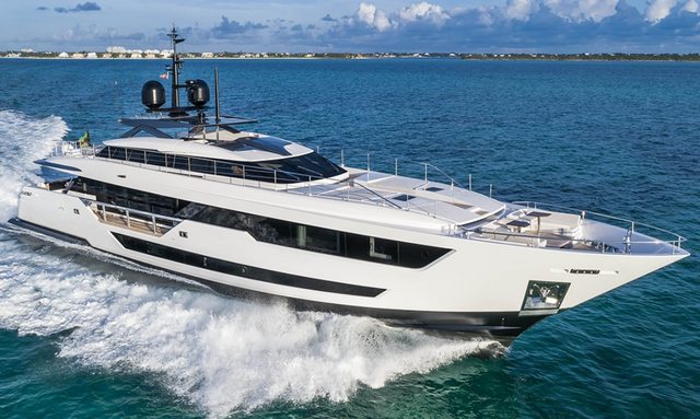 Custom Line M/Y ‘Vista Blue’ joins global charter market