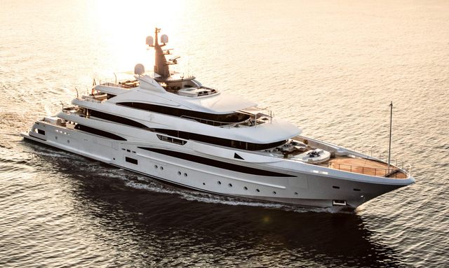 Celebrate the holidays aboard CRN M/Y ‘Cloud 9’