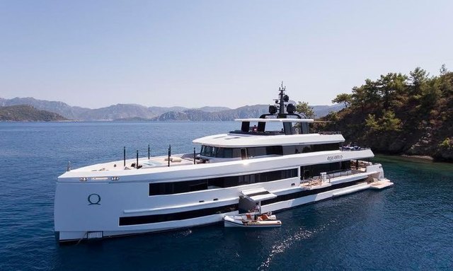 Charter award-winning superyacht AQUARIUS this summer