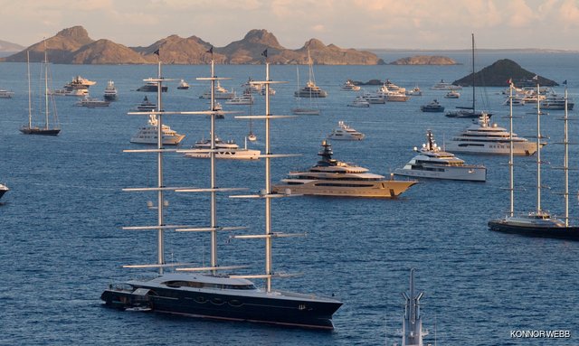Welcoming 2026 with a bang! St Bart's New Year's Eve celebrations break records with largest ever fleet of Caribbean yacht charters 