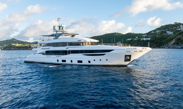Casa yacht charter Benetti Motor Yacht