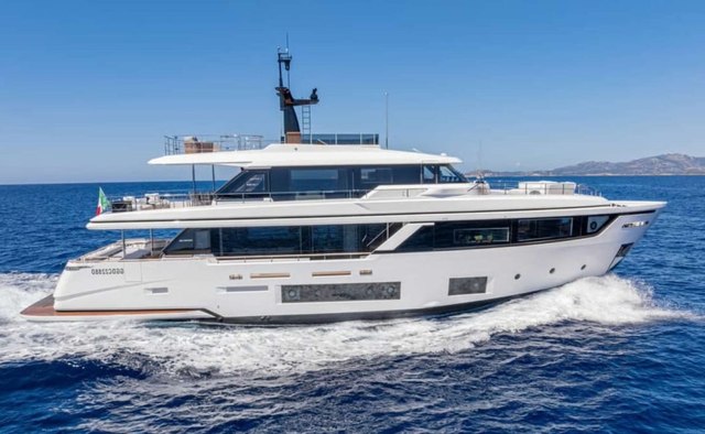 Twins yacht charter Custom Line Motor Yacht