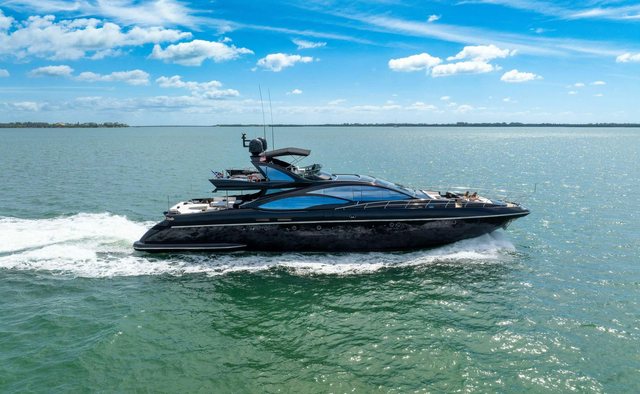 Sette Yacht Charter in Harbour Island
