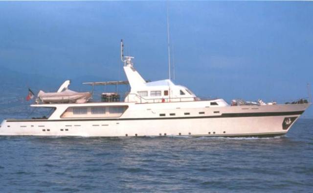 El Bravo yacht charter Cantiere Valdettaro Motor Yacht
                        