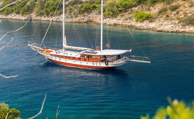 Bonaventura Yacht Charter in Croatia