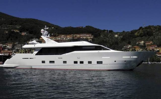 Aurora yacht charter Tecnomar Motor Yacht
                        