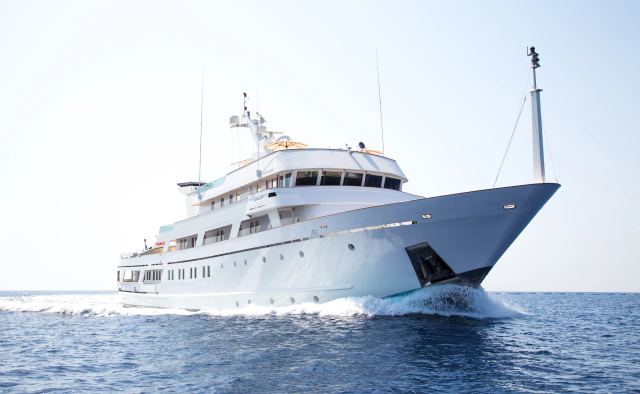 Esmeralda Yacht Charter in Mediterranean