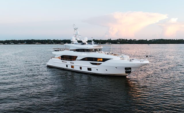 Tramonto yacht charter Benetti Motor Yacht