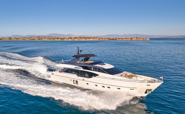 Akasti Yacht Charter in Santorini