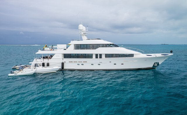 Avalina yacht charter Westport Yachts Motor Yacht