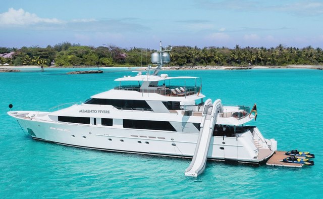 Memento Vivere Yacht Charter in Caribbean