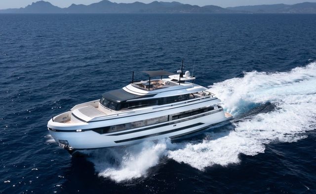 Uilia Yacht Charter in Mediterranean