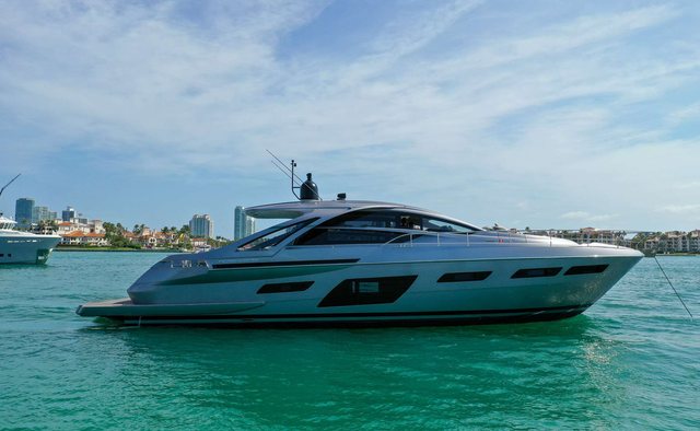 Amici Yacht Charter in Florida