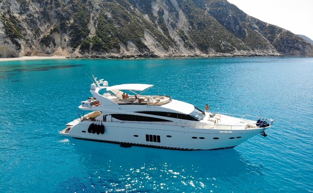 Gia Sena Yacht Charter in Mykonos