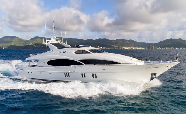 Le Reve Yacht Charter in USA