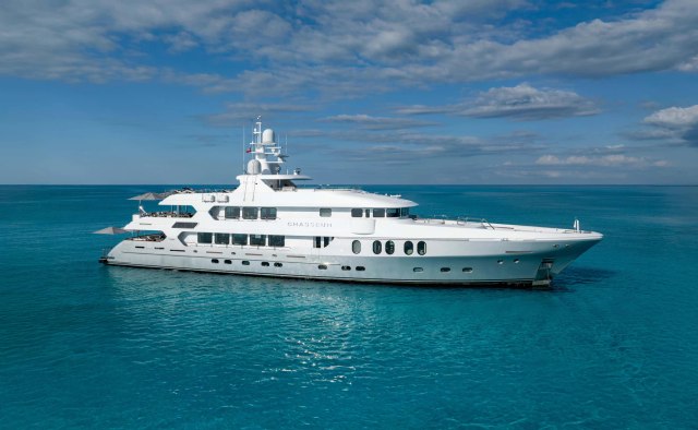 Chasseur Yacht Charter in Bahamas