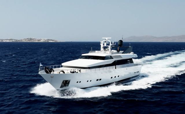 Bellini yacht charter Cantieri di Pisa Motor Yacht
                        