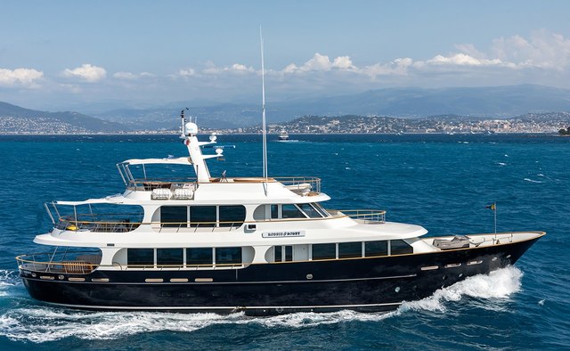 Robbie Bobby yacht charter Lynx Yachts Motor Yacht
                        