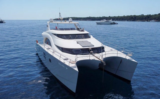 Skylark Yacht Charter in France