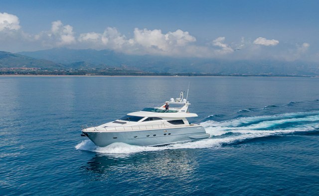 Stradivaria Yacht Charter in West Coast Italy