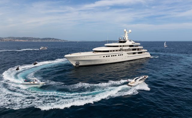 Romea Yacht Charter in Arabian Gulf