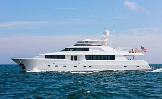 Braveheart yacht charter Westport Yachts Motor Yacht
                        