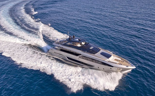 Sylia Yacht Charter in Athens