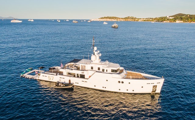 S7 yacht charter Tansu Motor Yacht
                        